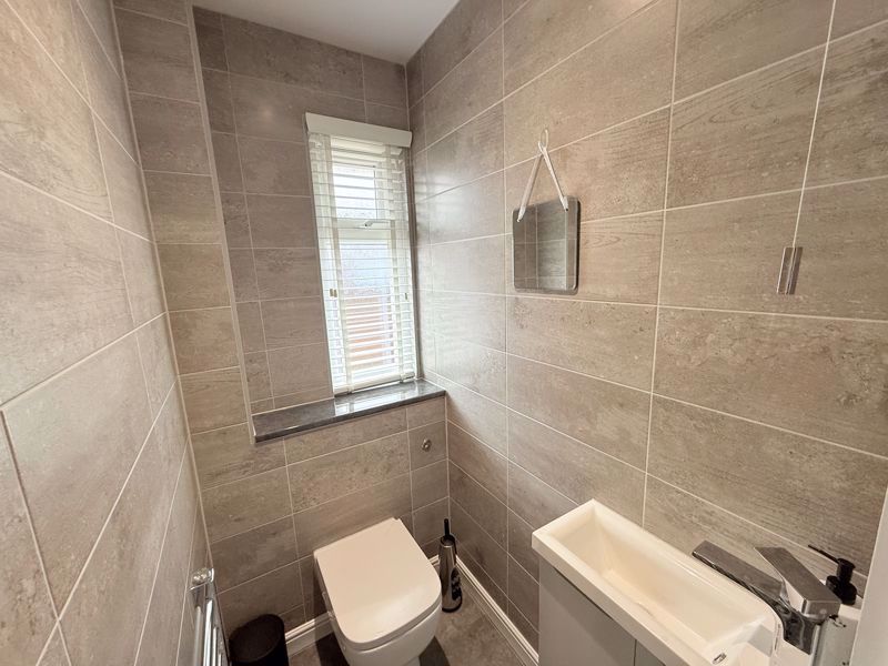 W/C- click for photo gallery